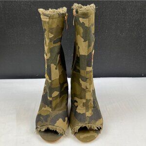 Cape Robbin Women's Green Camo Shoes/Heeled Boots Sz 6.5M SKU 4696